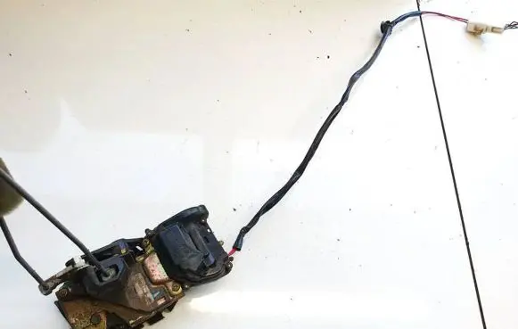 Mazda Premacy Rear door lock