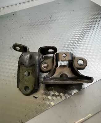 Hyundai Tucson TL Front door upper hinge 