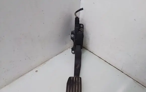 Ford Galaxy Accelerator throttle pedal 6M21016600AA