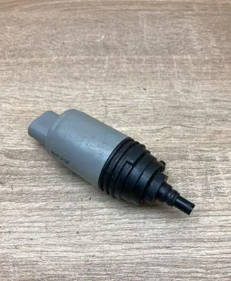 BMW 5 E60 E61 Headlight washer pump 6934159