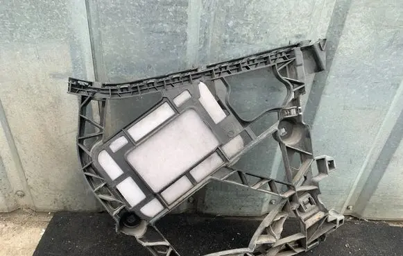 Mercedes-Benz GLS X166 Rear bumper mounting bracket A1668801301