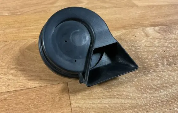 Mercedes-Benz C W203 Horn signal A28657625 E1000233