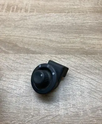 Renault Megane II Wing mirror switch 8200002442B