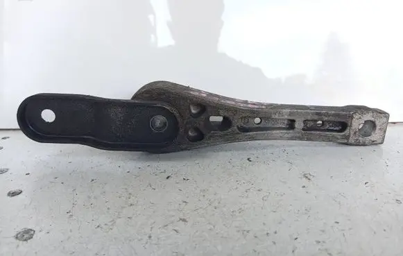 Skoda Octavia Mk2 (1Z) Engine mounting bracket 1K0199855L