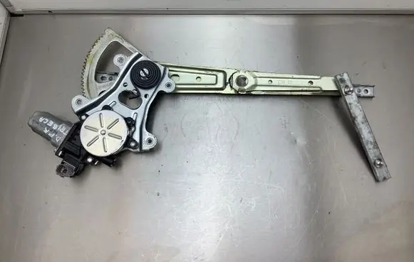Subaru Tribeca Front door window regulator with motor 709360