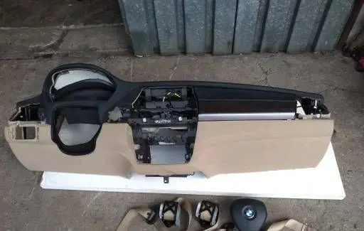 BMW X5M E70 Dashboard 