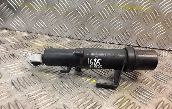 Headlight washer spray nozzle
