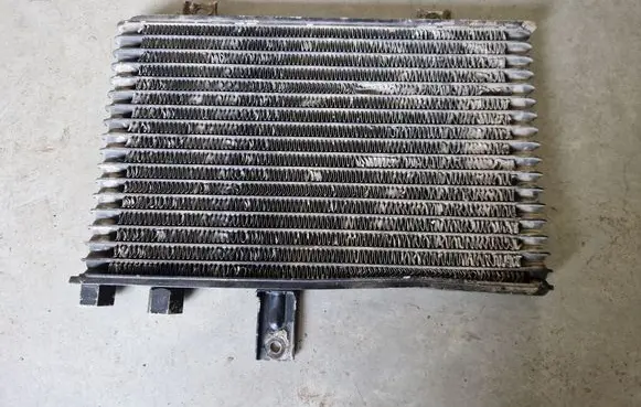 Mitsubishi L200 Engine oil radiator 