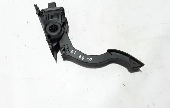 Volvo V40 Accelerator throttle pedal 31280595