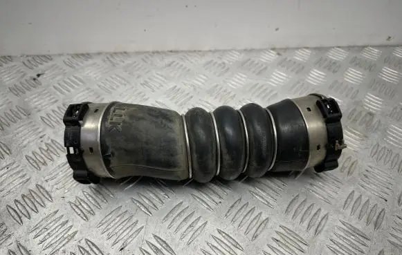 BMW 5 F10 F11 Intercooler hose/pipe 7806144
