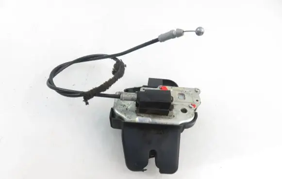 Infiniti M Tailgate/trunk/boot lock/catch/latch