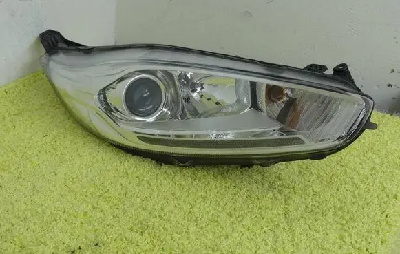 Ford Fiesta Headlight/headlamp C1BB13W029CG
