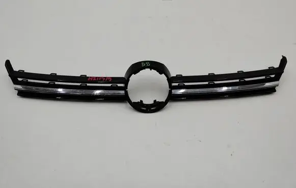 Volkswagen Golf VII Front bumper upper radiator grill 5G0853655L