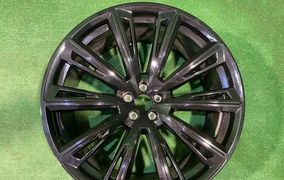 Audi Q8 R23 light alloy rim 4M8601025AT