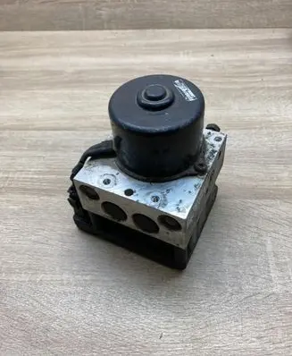 Volvo V70 ABS Pump 9496942 9496941