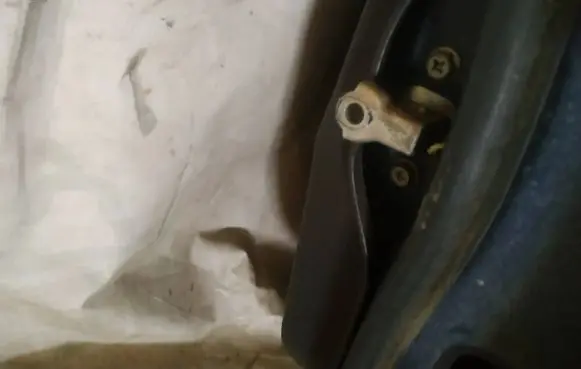 Opel Agila B Front door check strap stopper 