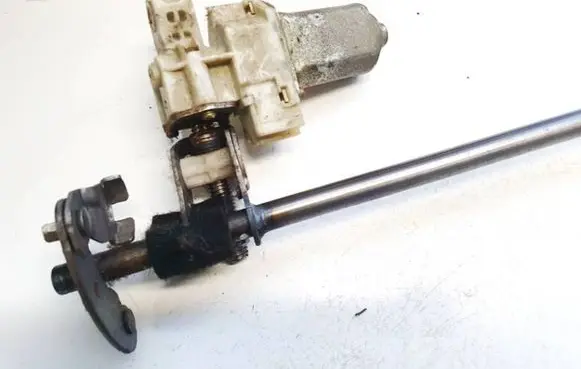 Subaru Outback Seat adjustment motor 1658616c