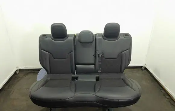 Jeep Compass Second row seats 