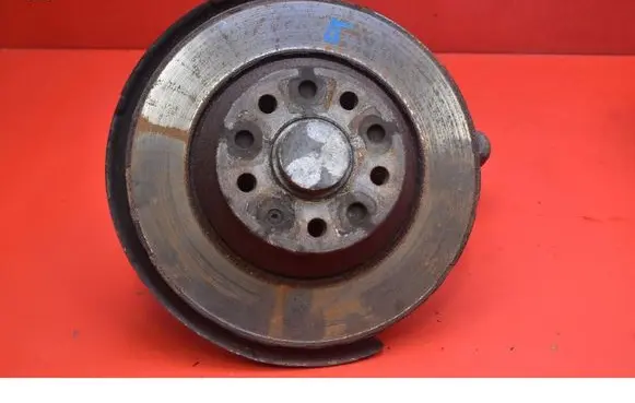 Volkswagen PASSAT B7 USA Front wheel hub spindle knuckle 