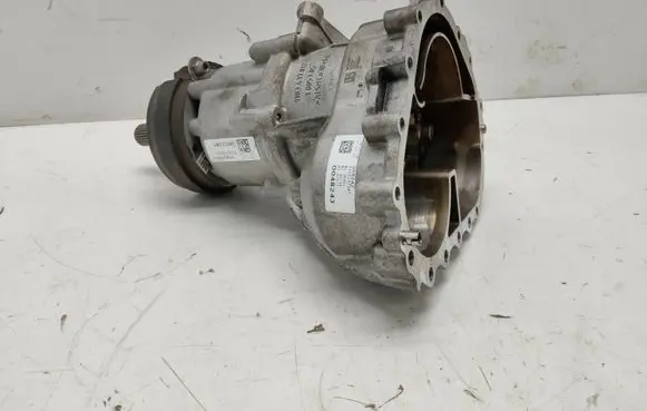 Audi A4 S4 B9 8W Gearbox transfer box case 1103437012 95820009 1103136013