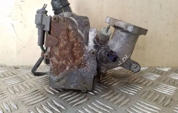Toyota Corolla E120 E130 Throttle valve 8967221020