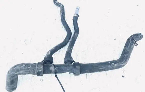 Volkswagen PASSAT B6 Engine coolant pipe/hose hsr20250