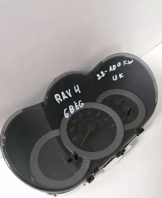 Toyota RAV 4 (XA30) Speedometer (instrument cluster) 8380042C73 2574403300