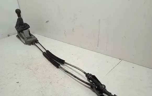 Seat Ibiza IV (6J,6P) Gear shifter/selector 6Q0711061