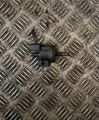 Vacuum valve