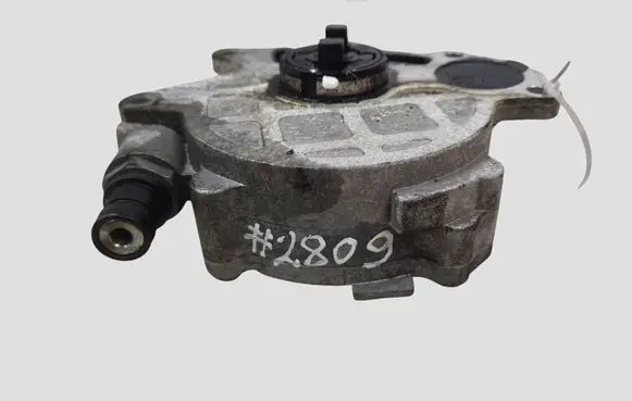 Volkswagen PASSAT B6 Vacuum pump 03L145100