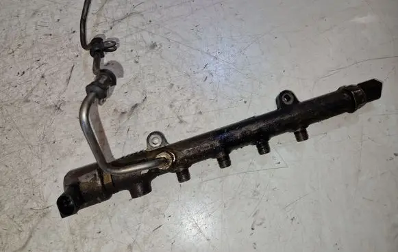 Mercedes-Benz C W204 Fuel main line pipe A6510700595