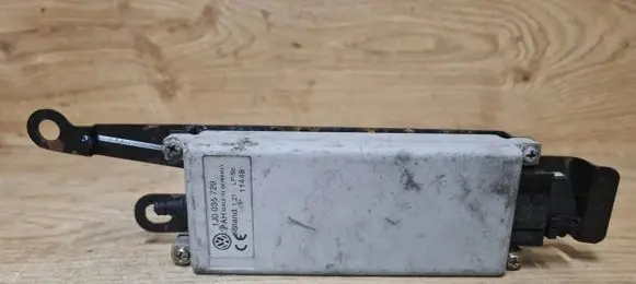 Volkswagen PASSAT B5 Phone control unit/module 1J0035729