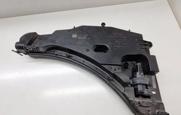 Windshield washer fluid reservoir/tank