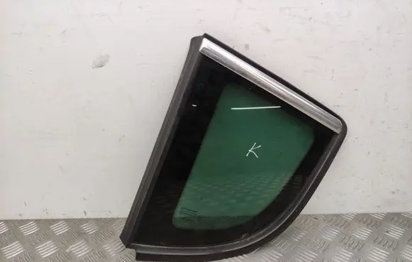 Peugeot 3008 I Rear side window