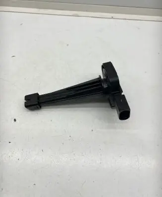 Land Rover Discovery 4 - LR4 Oil level sensor 8W936C624BG 6PR00962203