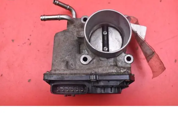 Toyota Auris E180 Throttle body valve 22030-47010