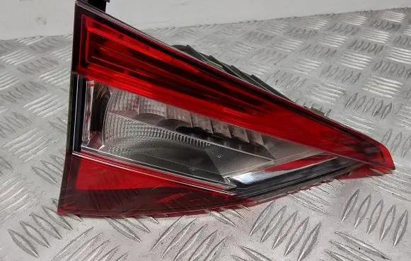 Skoda Superb B8 (3V) Tailgate rear/tail lights 3V9945307C