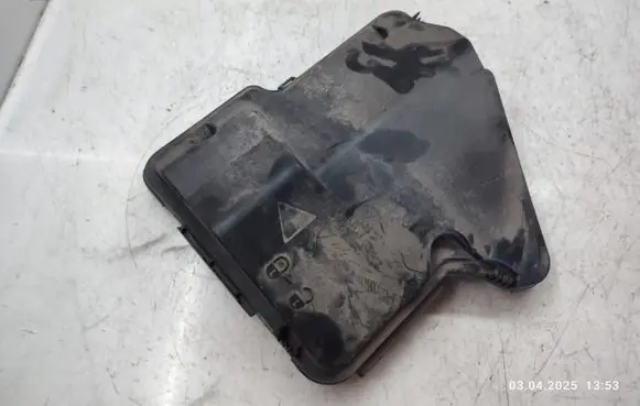 BMW X5 F15 Fuse box cover 7555102