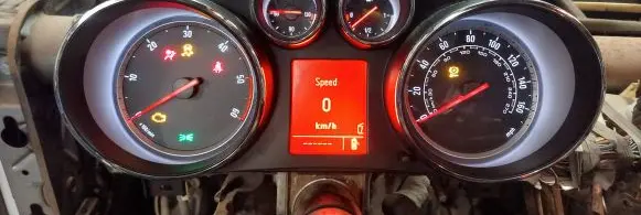 Opel Insignia A Speedometer (instrument cluster) 13333351 365903926
