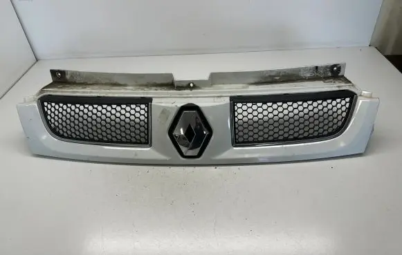 Renault Trafic II (X83) Front bumper upper radiator grill 8200204450