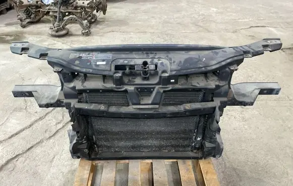 Volkswagen Touran I Front piece kit 1T0805588L 1K0121251N 1T0820411E