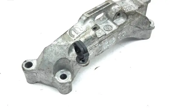 Opel Astra L Engine mounting bracket 9854066580