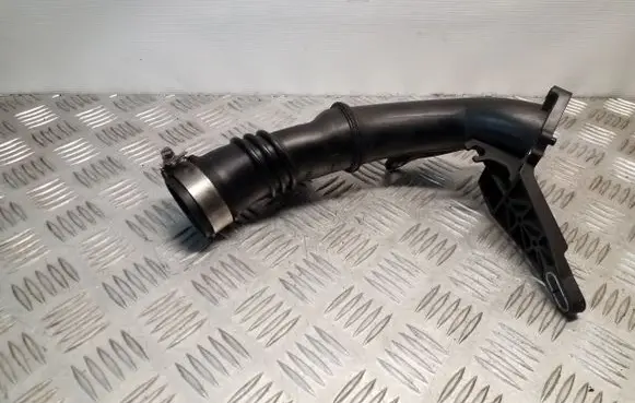 Volvo V40 Intercooler hose/pipe AV6Q9351BC