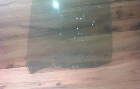 Nissan Primera Rear door window glass