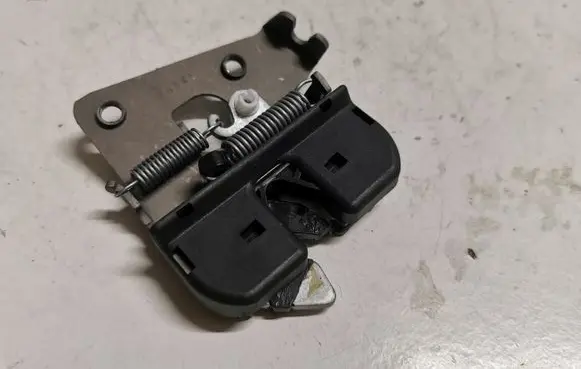 BMW 3 F30 F35 F31 Seat back rest lock catch 7112863