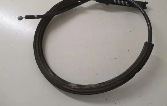 Audi A3 S3 8P Engine bonnet/hood lock release cable 8P0823535B