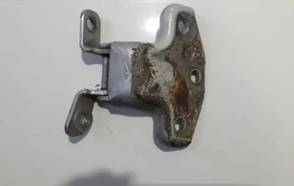 KIA Carnival Front door upper hinge