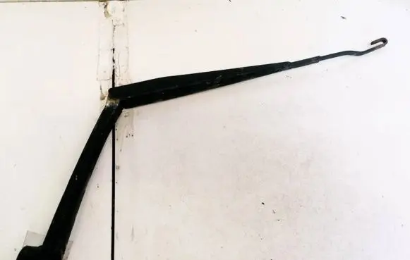 KIA Carnival Front wiper blade arm