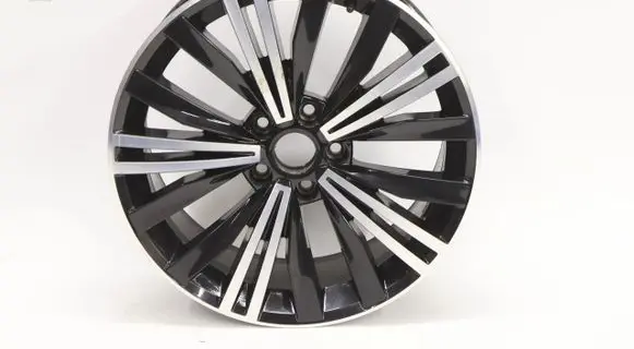 Volkswagen Tiguan R18 alloy rim 