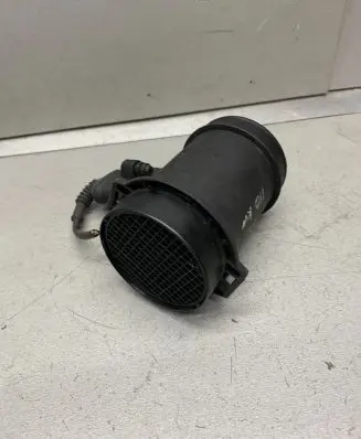 Audi A4 S4 B5 8D Mass air flow meter 059906461E 0281002429